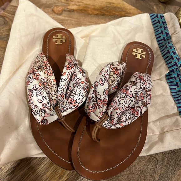 Tory Burch sandals - Picture 1 of 4